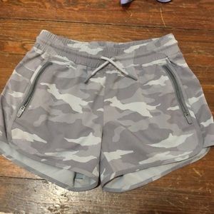 ATHLETA GIRL GREY CAMO SHORTS SIZE 12